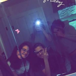 Meet your Posher, Raegan